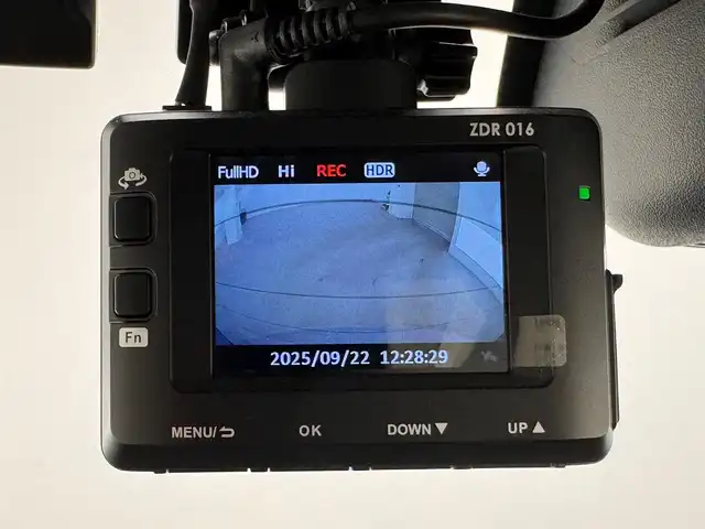 スズキ スペーシア HYBRID X 兵庫県 2022(令4)年 2.8万km オフブルーメタリック/ホワイト2トーン 社外メモリナビ（CN-HE01WD）/（フルセグ/CD/DVD/SD/Bluetooth）/バックカメラ/社外ETC/前後ドラレコ/両側パワースライドドア/シートヒーター/社外14インチアルミホイール/クリアナンスソナー/アイドリングストップ/LKA/PCS/ヘッドライトレベライザー/サーキュレーター/スペアキー