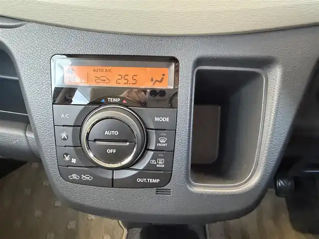 スズキ ワゴンＲ FX 神奈川県 2013(平25)年 3.6万km パール 4WD/マニュアル/メモリナビ(TV無し）/フォグランプ/シートヒーター