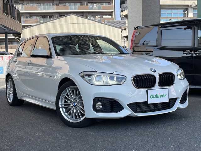 ＢＭＷ １１８ｉ Mスポーツ 大阪府 2018(平30)年 1.8万km アルピンホワイトⅢ HDDナビ/CD/DVD/BT/FM/USB/クルーズコントロール/スマートキー/プッシュスタート/LEDヘッドライト/ETC/オートエアコン/カーテンエアバッグ/ドアバイザー/スペアキーX1/保証書、取説