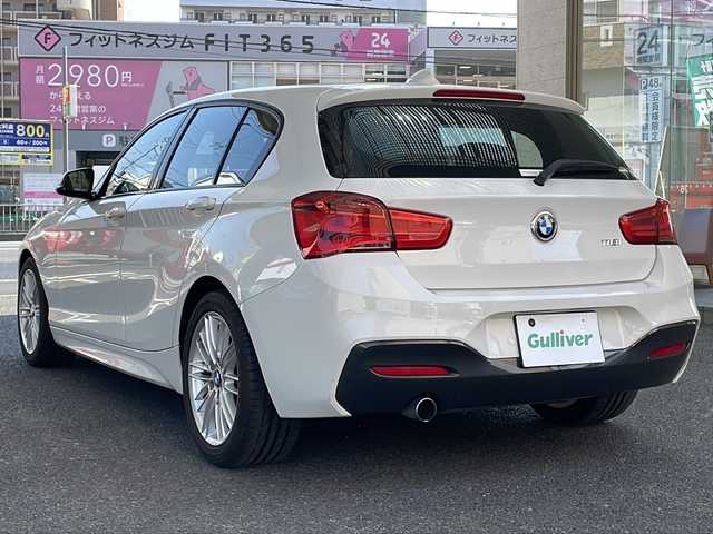 ＢＭＷ １１８ｉ Mスポーツ 大阪府 2018(平30)年 1.8万km アルピンホワイトⅢ HDDナビ/CD/DVD/BT/FM/USB/クルーズコントロール/スマートキー/プッシュスタート/LEDヘッドライト/ETC/オートエアコン/カーテンエアバッグ/ドアバイザー/スペアキーX1/保証書、取説