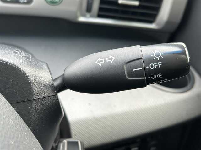 ホンダ フリード ハイブリット ジャストセレクション 福岡県 2013(平25)年 14.1万km ホワイトオーキッドパール パワーステアリング/スマートキー/フルセグTV/純正ETC/バックカメラ/両側パワースライドドア/LEDライト/HONDAスマートキーシステム