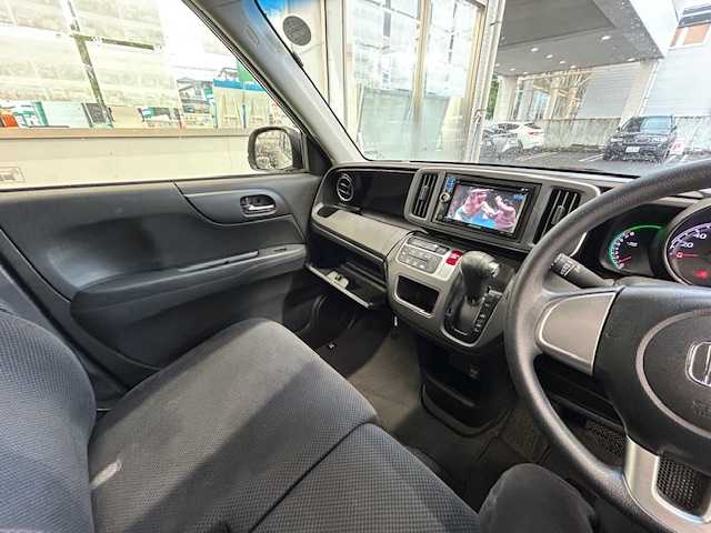ホンダ Ｎ ＯＮＥ G Lパッケージ 宮城県 2013(平25)年 7.7万km プレミアムホワイトパール 社外メモリーナビ/DVD/CD/FM/AM/ワンセグテレビ/USB接続/純正フロアマットドライブ/横滑り防止/ETC/電動格納ミラー/アイドリングストップ/オートライト/プッシュスタート/バックカメラ/取扱説明書/スペアキー/社外AW付スタッドレス積載/（155/65R14）