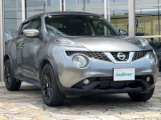 日産 ジューク 15RX Vセレクション 静岡県 2019(平31)年 3.3万km ダークメタルグレー 純正ナビ/・SD/・FM/AM/・フルセグTV/・USB/・Bluetooth/・CD/DVD/・Music Stocker/・AUX/主要装備/・ＥＴＣ２．０/・バックカメラ/・１７インチ純正アルミ/・衝突被害軽減ブレーキ/・オートエアコン/・フォグランプ/・ＨＩＤヘッドライト/・横滑り防止装置/・レーンキープアシスト/・アイドリングストップ/・ＡＢＳ/・オートライト