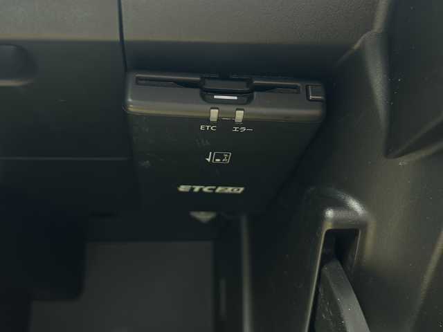 日産 ジューク 15RX Vセレクション 静岡県 2019(平31)年 3.3万km ダークメタルグレー 純正ナビ/・SD/・FM/AM/・フルセグTV/・USB/・Bluetooth/・CD/DVD/・Music Stocker/・AUX/主要装備/・ＥＴＣ２．０/・バックカメラ/・１７インチ純正アルミ/・衝突被害軽減ブレーキ/・オートエアコン/・フォグランプ/・ＨＩＤヘッドライト/・横滑り防止装置/・レーンキープアシスト/・アイドリングストップ/・ＡＢＳ/・オートライト