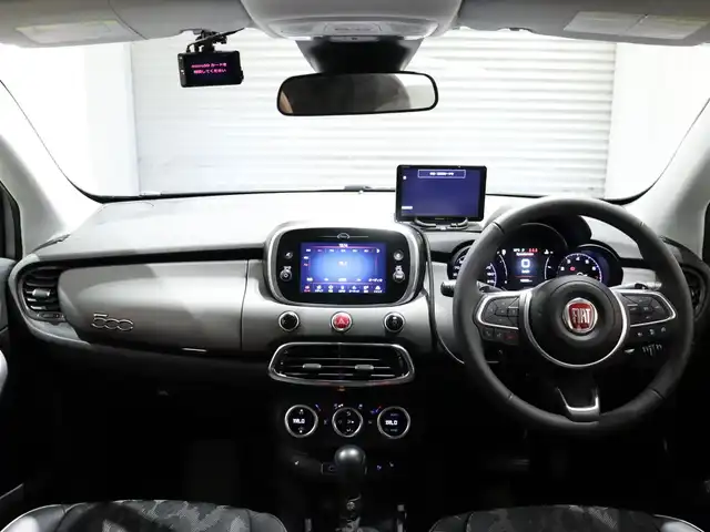 フィアット ５００Ｘ 静岡県 2022(令4)年 1.7万km グレー 衝突軽減ブレーキ　/ＡＣＣ　/ＨＩＤ　/ＣａｒＰｌａｙ　/純正１８ＡＷ　/ＥＴＣ　/パドルシフト　/パワーシート／ヒーター　/アイドリングストップ　/オートハイビーム　/スマートキー　/コーナーセンサー