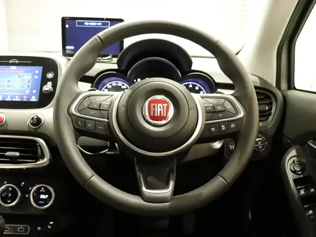 フィアット ５００Ｘ 静岡県 2022(令4)年 1.7万km グレー 衝突軽減ブレーキ　/ＡＣＣ　/ＨＩＤ　/ＣａｒＰｌａｙ　/純正１８ＡＷ　/ＥＴＣ　/パドルシフト　/パワーシート／ヒーター　/アイドリングストップ　/オートハイビーム　/スマートキー　/コーナーセンサー
