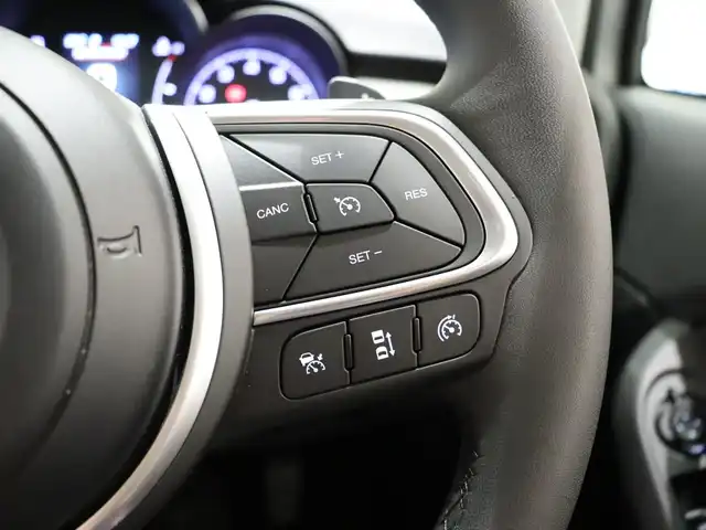 フィアット ５００Ｘ 静岡県 2022(令4)年 1.7万km グレー 衝突軽減ブレーキ　/ＡＣＣ　/ＨＩＤ　/ＣａｒＰｌａｙ　/純正１８ＡＷ　/ＥＴＣ　/パドルシフト　/パワーシート／ヒーター　/アイドリングストップ　/オートハイビーム　/スマートキー　/コーナーセンサー