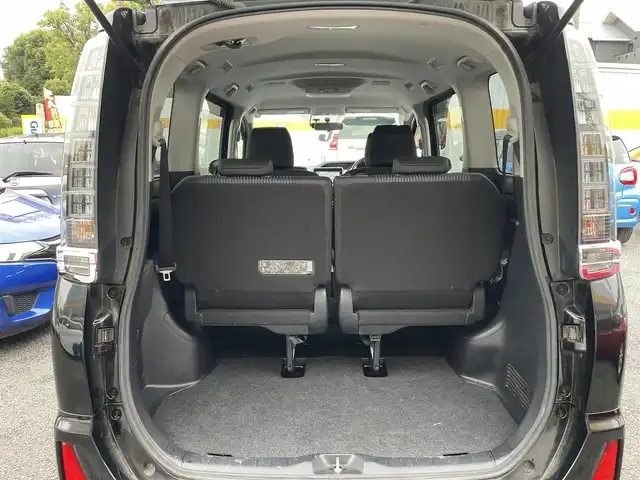 トヨタ ヴォクシー ZS 煌 道南・函館 2015(平27)年 5.3万km ブラック ワンオーナー/ディーラーop 9インチSDナビ/・フルセグTV/CD/DVD/BT/SD REC/純正フリップダウンモニター/バックカメラ/ビルトインETC2.0/前後ドライブレコーダー/両側パワースライドドア/アイドリングストップ機能/スマートキー/純正16インチAW/LEDヘッドライト/フォグランプ/横滑り防止装置/ドアバイザー/純正フロアマット/保証書/取扱説明書/スペアキー×１