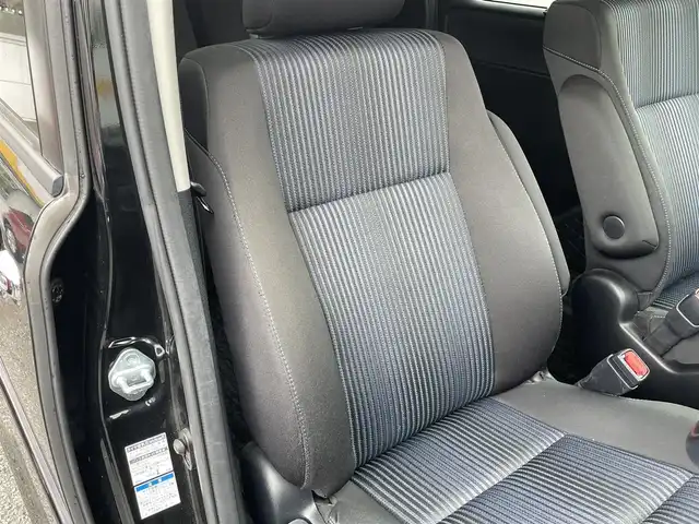 トヨタ ヴォクシー ZS 煌 道南・函館 2015(平27)年 5.3万km ブラック ワンオーナー/ディーラーop 9インチSDナビ/・フルセグTV/CD/DVD/BT/SD REC/純正フリップダウンモニター/バックカメラ/ビルトインETC2.0/前後ドライブレコーダー/両側パワースライドドア/アイドリングストップ機能/スマートキー/純正16インチAW/LEDヘッドライト/フォグランプ/横滑り防止装置/ドアバイザー/純正フロアマット/保証書/取扱説明書/スペアキー×１