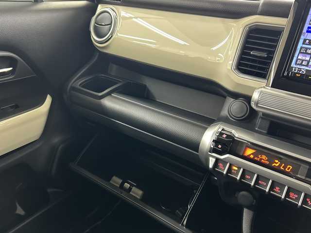 スズキ クロスビー HYBRID MZ 神奈川県 2023(令5)年 1万km キャラバンアイボリーパールメタリック/ホワイト 2トーンルーフ 純正9型ナビ【CN-RZ875】/AM　FM　フルセグ　USB　SD　MSV　Bluetooth/バックカメラ/セーフティサポート/アダプティブクルーズコントロール/ETC/革巻きステアリング/パドルシフト/ステアリングリモコン/充電用USBポート×2/シートバックテーブル/ISOFIX対応/スマートキー/純正フロアマット/LEDヘッドライト/フォグランプ/純正16インチアルミ/前後コーナーセンサー/デュアルカメラブレーキサポート/車線維持支援機能/車線逸脱警報機能/ふらつき警報機能/誤発進抑制機能（前方/後方）/先行車発進お知らせ機能/ハイビームアシスト/後退時ブレーキサポート/リアパーキングセンサー