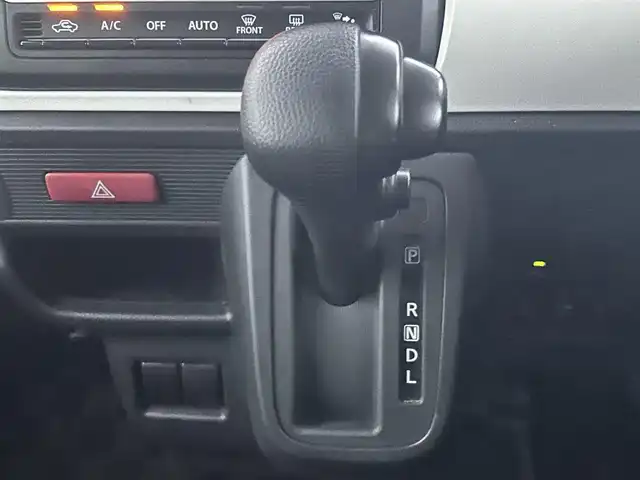 スズキ スペーシア HYBRID G 千葉県 2021(令3)年 1.4万km シルキーシルバーメタリック スズキセーフティサポート/・衝突被害軽減システム/・軽量衝撃吸収ボディー/・誤発進抑制機能/・ふらつき警報機能/・車線逸脱警報機能/・後方誤発進抑制機能/・リヤパーキングセンサー/純正SDナビ/・ラジオ/CD/DVD/BT/フルセグTV/ETC/ドライブレコーダー前方/横滑り防止装置/アイドリングストップ/プッシュスタート/スマートキー/取扱説明書/保証書/スペアキー