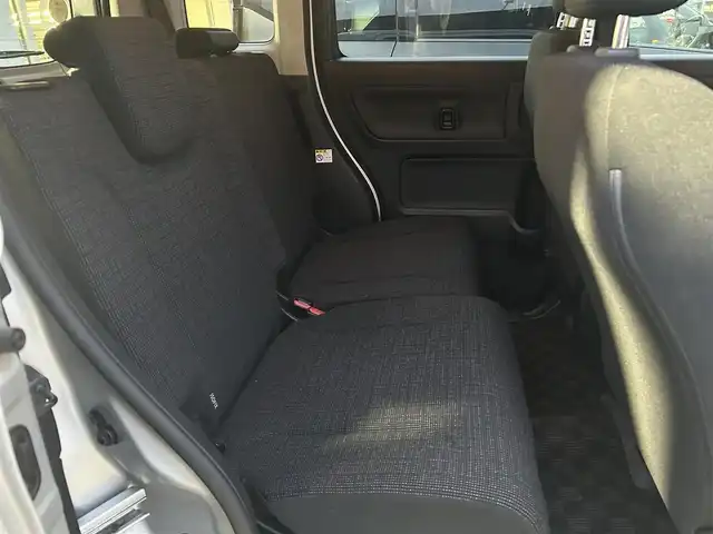 スズキ スペーシア HYBRID G 千葉県 2021(令3)年 1.4万km シルキーシルバーメタリック スズキセーフティサポート/・衝突被害軽減システム/・軽量衝撃吸収ボディー/・誤発進抑制機能/・ふらつき警報機能/・車線逸脱警報機能/・後方誤発進抑制機能/・リヤパーキングセンサー/純正SDナビ/・ラジオ/CD/DVD/BT/フルセグTV/ETC/ドライブレコーダー前方/横滑り防止装置/アイドリングストップ/プッシュスタート/スマートキー/取扱説明書/保証書/スペアキー