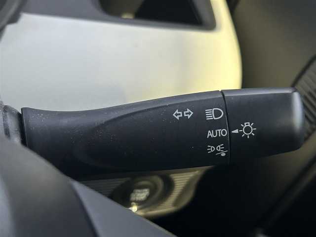 スズキ スペーシア HYBRID G 千葉県 2021(令3)年 1.4万km シルキーシルバーメタリック スズキセーフティサポート/・衝突被害軽減システム/・軽量衝撃吸収ボディー/・誤発進抑制機能/・ふらつき警報機能/・車線逸脱警報機能/・後方誤発進抑制機能/・リヤパーキングセンサー/純正SDナビ/・ラジオ/CD/DVD/BT/フルセグTV/ETC/ドライブレコーダー前方/横滑り防止装置/アイドリングストップ/プッシュスタート/スマートキー/取扱説明書/保証書/スペアキー