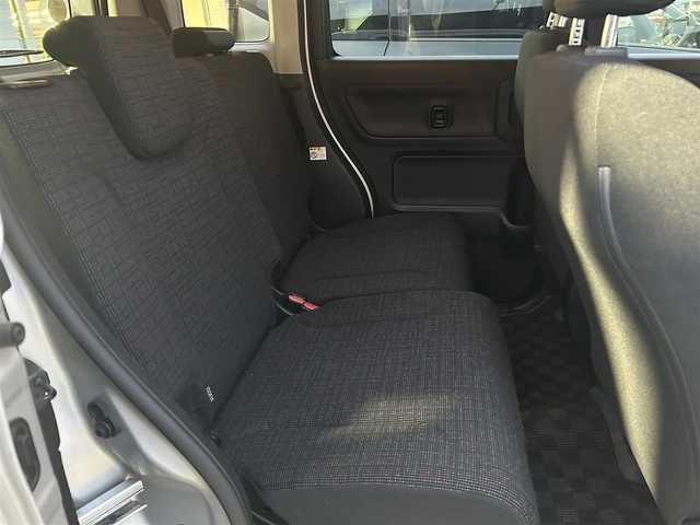 スズキ スペーシア HYBRID G 千葉県 2021(令3)年 1.4万km シルキーシルバーメタリック スズキセーフティサポート/・衝突被害軽減システム/・軽量衝撃吸収ボディー/・誤発進抑制機能/・ふらつき警報機能/・車線逸脱警報機能/・後方誤発進抑制機能/・リヤパーキングセンサー/純正SDナビ/・ラジオ/CD/DVD/BT/フルセグTV/ETC/ドライブレコーダー前方/横滑り防止装置/アイドリングストップ/プッシュスタート/スマートキー/取扱説明書/保証書/スペアキー