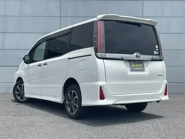 トヨタ ノア Si ダブルバイビーⅡ 千葉県 2019(平31)年 6.5万km ホワイトパールクリスタルシャイン トヨタセーフティセンス/　衝突軽減ブレーキ/レーンキープアシスト/　オートハイビーム/クリアランスソナー/フリップダウンモニター/純正7インチSDナビ(NSZT-W68T)/　フルセグ/BT/DVD/CD/USB/バックカメラ/ステアリングスイッチ/クルーズコントロール/MTモード/両側パワースライドドア/純正エンジンスターター/LEDヘッドライト/オートライト/フォグライト/スマートキー/プッシュスタート