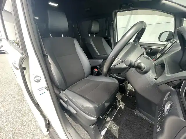 トヨタ ノア Si ダブルバイビーⅡ 千葉県 2019(平31)年 6.5万km ホワイトパールクリスタルシャイン トヨタセーフティセンス/　衝突軽減ブレーキ/レーンキープアシスト/　オートハイビーム/クリアランスソナー/フリップダウンモニター/純正7インチSDナビ(NSZT-W68T)/　フルセグ/BT/DVD/CD/USB/バックカメラ/ステアリングスイッチ/クルーズコントロール/MTモード/両側パワースライドドア/純正エンジンスターター/LEDヘッドライト/オートライト/フォグライト/スマートキー/プッシュスタート