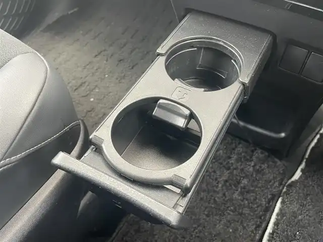 トヨタ ノア Si ダブルバイビーⅡ 千葉県 2019(平31)年 6.5万km ホワイトパールクリスタルシャイン トヨタセーフティセンス/　衝突軽減ブレーキ/レーンキープアシスト/　オートハイビーム/クリアランスソナー/フリップダウンモニター/純正7インチSDナビ(NSZT-W68T)/　フルセグ/BT/DVD/CD/USB/バックカメラ/ステアリングスイッチ/クルーズコントロール/MTモード/両側パワースライドドア/純正エンジンスターター/LEDヘッドライト/オートライト/フォグライト/スマートキー/プッシュスタート