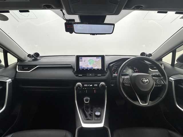 トヨタ ＲＡＶ４ G Zパッケージ 岡山県 2022(令4)年 4万km アティチュードブラックマイカ トヨタセーフティセンス/・プリクラッシュセーフティ/・レーンキープアシスト/・レーダークルーズコントロール/・オートハイビーム/純正SDナビゲーション/(CD/DVD/SD/BT/HDMI/USB/フルセグTV)/バックモニター/ビルトインETC/社外ドライブレコーダー前後/黒レザーシート/運転席パワーシート/運転席メモリシート/前席シートヒーター/前席エアシート/ステアリングリモコン/ステアリングヒーター/ヘッドアップディスプレイ/パワーバックドア/LEDヘッドライト/LEDフォグランプ/社外ツイーター/ISOFIX/横滑り防止/ルーフレール/純正フロアマット/純正18インチAW