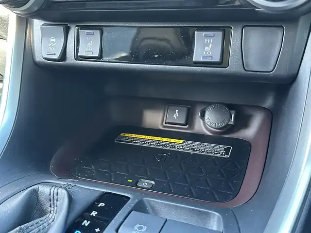 トヨタ ＲＡＶ４ G Zパッケージ 愛知県 2020(令2)年 2.4万km ホワイトパールクリスタルシャイン ワンオーナー/メモリナビ/フルセグテレビ/全方位カメラ/ウィンカーミラー/レーダークルーズコントロール/ドアバイザー/プッシュスタート/パワーバックドア/ビルトインETC/BSM/RCTA/ステアリングスイッチ/ステアリングヒーター/デジタルインナーミラー/シートメモリー/電動リアゲート/レザーシート/シートヒーター/オートマチックハイビーム/ダウンヒルアシストコントロール/保証書/取扱説明書/スマートキー2本