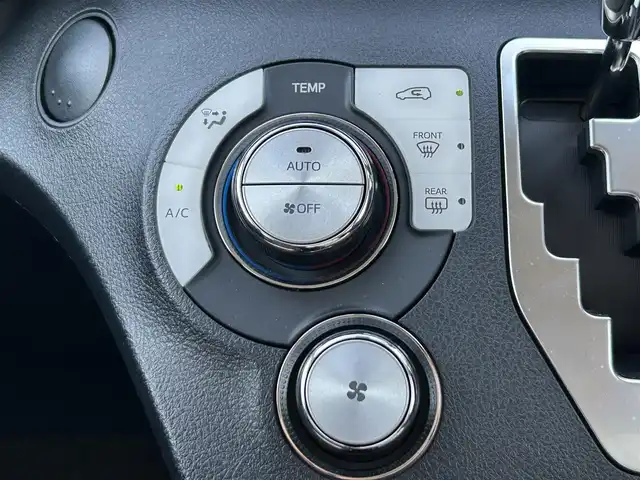 トヨタ シエンタ G クエロ 奈良県 2018(平30)年 3.4万km ホワイトパールクリスタルシャイン トヨタセーフティーセンス　/純正ナビ　/ＥＴＣ　/ドライブレコーダー　/バックカメラ　/両側パワースライド　/レーンキープアシスト　/横滑り防止装置　/オートマチックハイビーム　/オートライト　/フルセグ　/スペアキー１本/純正フロアマット/盗難防止装置/取扱説明書/衝突被害軽減システム