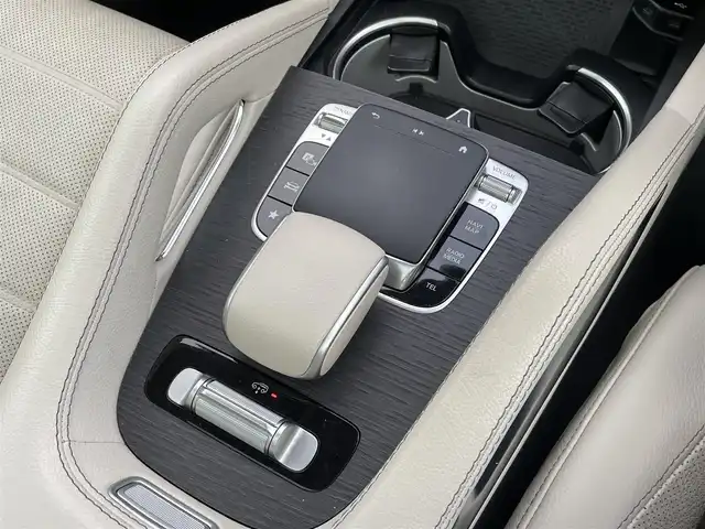 メルセデス・ベンツ ＧＬＳ４００ｄ 4マチック 広島県 2020(令2)年 6.6万km オブシディアンブラック パノラマルーフ/Burmesterプレミアムサウンド/純正ナビ（フルセグTV/Bluetooth）/全方位モニター/ETC2.0/ドライブレコーダー/ホワイトレザーシート/・シートヒーター（1・2列目）/・エアシート（D席・N席）/・パワーシート（1・2列目）/衝突被害軽減ブレーキ/車線逸脱警報/ブラインドスポットモニター/インテリジェントライトシステム/レーダークルーズコントロール/コーナーセンサー/ヘッドアップディスプレイ