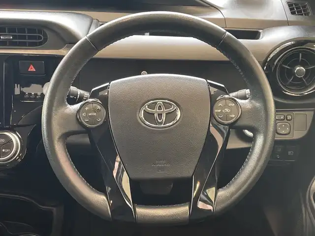 トヨタ アクア S スタイルブラック 埼玉県 2016(平28)年 5.6万km ダークブルーマイカ トヨタセーフティーセンス　/8インチメモリナビ/　　CD/DVD/BT/フルセグ/バックカメラ　/LEDオートライト　/純正15インチアルミホイール　/ETC