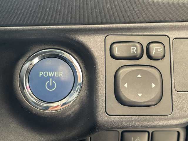 トヨタ アクア S スタイルブラック 埼玉県 2016(平28)年 5.6万km ダークブルーマイカ トヨタセーフティーセンス　/8インチメモリナビ/　　CD/DVD/BT/フルセグ/バックカメラ　/LEDオートライト　/純正15インチアルミホイール　/ETC