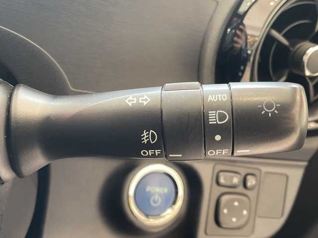 トヨタ アクア S スタイルブラック 埼玉県 2016(平28)年 5.6万km ダークブルーマイカ トヨタセーフティーセンス　/8インチメモリナビ/　　CD/DVD/BT/フルセグ/バックカメラ　/LEDオートライト　/純正15インチアルミホイール　/ETC