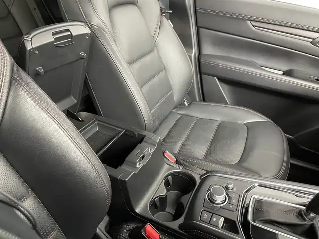 マツダ ＣＸ－５ XD スポーツアピアランス 道央・札幌 2023(令5)年 3.9万km マシーングレープレミアムM ・ワンオーナー/・４WD/・純正SDナビゲーション（地図SD欠品）/　ＢＴ/フルセグ/USB/・ＢＯＳＥサウンド/・ワイヤレス充電/・全方位カメラ/・パワーバックドア/・ＥＴＣ/・i-ACTIVESENCE/・レーダークルーズコントロール/・レーンキープアシスト/・衝突軽減ブレーキ/・横滑り防止装置/・ドライバーアテンションアラート/・ブラインドスポットモニター/・ロードサインアシスト/・前後コーナーセンサー/・前席パワーシート（Ｄ席メモリー付き）/・純正フロアマット/・レザーシート/・前席シートヒーター/・ステアリングヒーター/・オートライト/・ＬＥＤヘッドライト/・ヒルアシストコントロール/・パドルシフト/・ＭＴモード付ＡＴ/・オートワイパー/・スマートキー/・プッシュスタート/・スペアキー1本/・保証書あり/・取説あり/・純正ＡＷ19インチ/・社外17インチＡＷ冬タイヤ積込/・ＪＡＯＳマッドガード