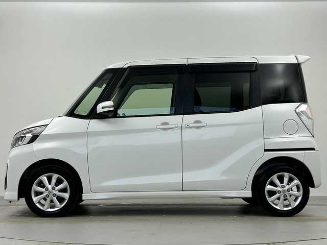 日産 デイズ ルークス ハイウェイスター Xターボ 奈良県 2017(平29)年 2.8万km ホワイトパール 禁煙車/純正ナビ/フルセグTV/（AM/FM/CD/DVD/Bluetooth）/全方位カメラ/インテリジェントエマージェンシーブレーキ/横滑り防止機能/アイドリングストップ/片側パワースライドドア/前方ドラレコ/LEDヘッドライト/オートライト/オートマチックハイビーム/プッシュスタート/スマートキー/純正フロアマット/純正AW