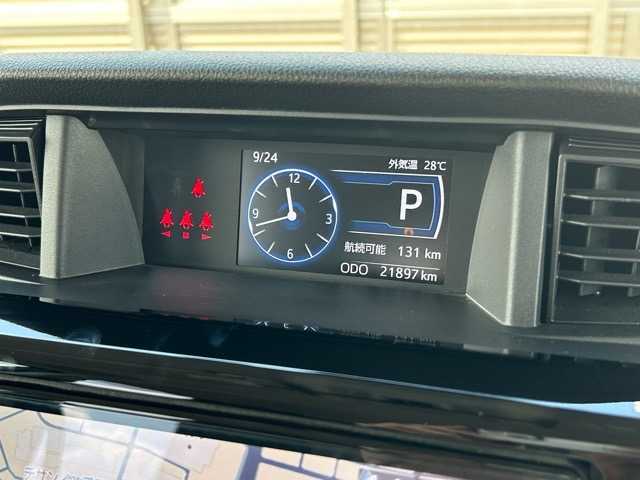 トヨタ ルーミー カスタムG－T 千葉県 2023(令5)年 2.2万km パールホワイトⅢ LED付きGRエアロ/純正9型ナビ/フルセグテレビ/Bluetooth接続/CD/DVD再生/ETC2.0/両側パワースライドドア/スマートアシスト/先行車発信お知らせ/標識認識機能/車線逸脱警報/オートハイビーム/レーダークルーズコントロール/衝突被害軽減システム/横滑り防止装置/アイドリングストップ/前後コーナーセンサー/ドライブレコーダー/LEDヘッドライト/オートライト/プッシュスタート/スマートキー/スペアキー×１/純正アルミホイール/保証書・取扱説明書
