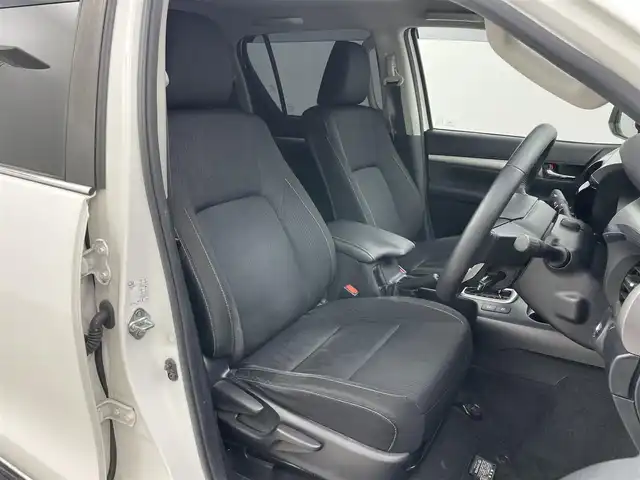 トヨタ ハイラックス Z 岡山県 2021(令3)年 5.1万km スーパーホワイトⅡ 純正ナビ　(NSZT-Y68T)/【CD/DVD/BT/SD/フルセグ】/4WD/ターボ/ＬＥＤヘッドライト　/ＥＴＣ　/バックカメラ　/クルーズコントロール　/ドライブレコーダー　前後/コーナーセンサー　前後/オートハイビーム　/ダウンヒルアシスト　/アイドリングストップ　/スペアキー×1/禁煙車/純正フロアマット/LEDフォグライト/センターデフロック/レーンアシスト