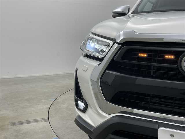 トヨタ ハイラックス Z 岡山県 2021(令3)年 5.1万km スーパーホワイトⅡ 純正ナビ　(NSZT-Y68T)/【CD/DVD/BT/SD/フルセグ】/4WD/ターボ/ＬＥＤヘッドライト　/ＥＴＣ　/バックカメラ　/クルーズコントロール　/ドライブレコーダー　前後/コーナーセンサー　前後/オートハイビーム　/ダウンヒルアシスト　/アイドリングストップ　/スペアキー×1/禁煙車/純正フロアマット/LEDフォグライト/センターデフロック/レーンアシスト