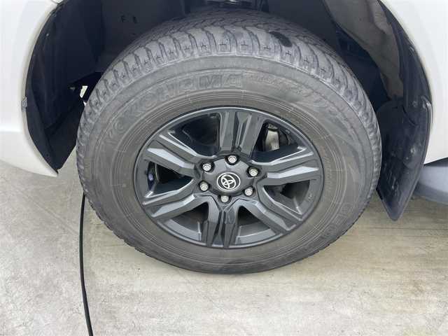 トヨタ ハイラックス Z 岡山県 2021(令3)年 5.1万km スーパーホワイトⅡ 純正ナビ　(NSZT-Y68T)/【CD/DVD/BT/SD/フルセグ】/4WD/ターボ/ＬＥＤヘッドライト　/ＥＴＣ　/バックカメラ　/クルーズコントロール　/ドライブレコーダー　前後/コーナーセンサー　前後/オートハイビーム　/ダウンヒルアシスト　/アイドリングストップ　/スペアキー×1/禁煙車/純正フロアマット/LEDフォグライト/センターデフロック/レーンアシスト