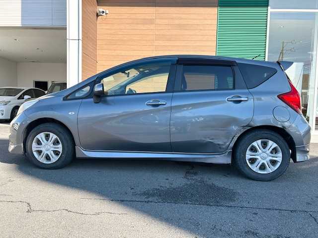 日産 ノート X DIG－S 静岡県 2013(平25)年 7.5万km ダークメタルグレー 純正メモリナビ/AM/FM/CD/DVD/BT/フルセグ/スマートキー/プッシュスタート/純正フロアマット/ETC