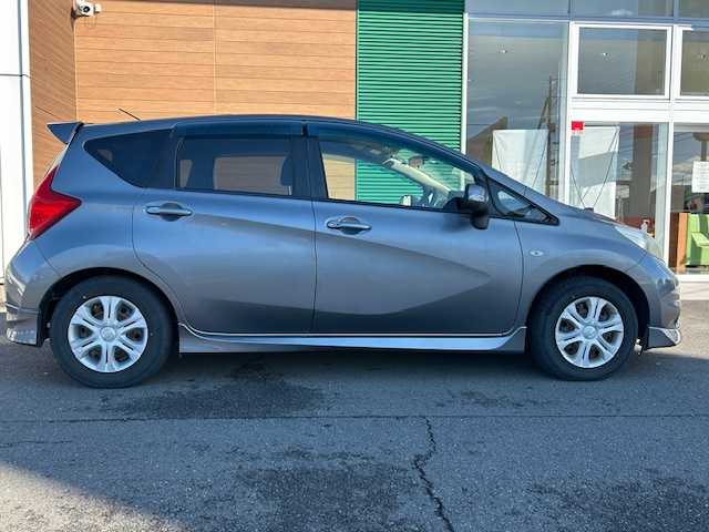 日産 ノート X DIG－S 静岡県 2013(平25)年 7.5万km ダークメタルグレー 純正メモリナビ/AM/FM/CD/DVD/BT/フルセグ/スマートキー/プッシュスタート/純正フロアマット/ETC