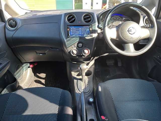 日産 ノート X DIG－S 静岡県 2013(平25)年 7.5万km ダークメタルグレー 純正メモリナビ/AM/FM/CD/DVD/BT/フルセグ/スマートキー/プッシュスタート/純正フロアマット/ETC