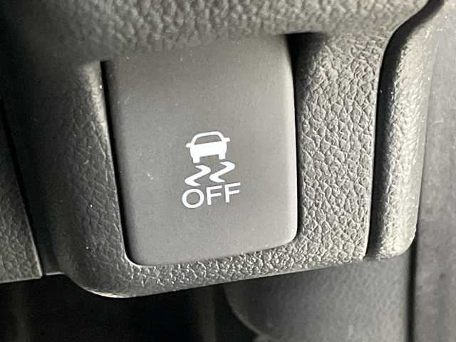 ホンダ Ｎ ＢＯＸ 2トーン カスタム G ターボLパッケージ 群馬県 2016(平28)年 4.8万km プレミアムホワイトパールⅡ 禁煙車　社外7インチナビ　バックカメラ　クルーズコントロール　両側パワースライドドア　HIDオートライト　ハーフレザーシート　純正15インチアルミホイール　ステアリングリモコン　パドルシフト　ETC