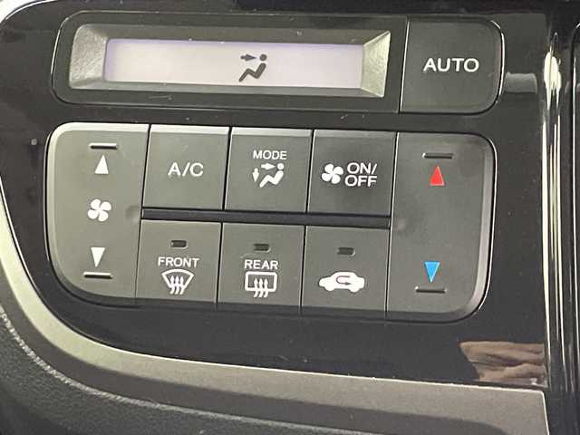 ホンダ Ｎ ＢＯＸ 2トーン カスタム G ターボLパッケージ 群馬県 2016(平28)年 4.8万km プレミアムホワイトパールⅡ 禁煙車　社外7インチナビ　バックカメラ　クルーズコントロール　両側パワースライドドア　HIDオートライト　ハーフレザーシート　純正15インチアルミホイール　ステアリングリモコン　パドルシフト　ETC