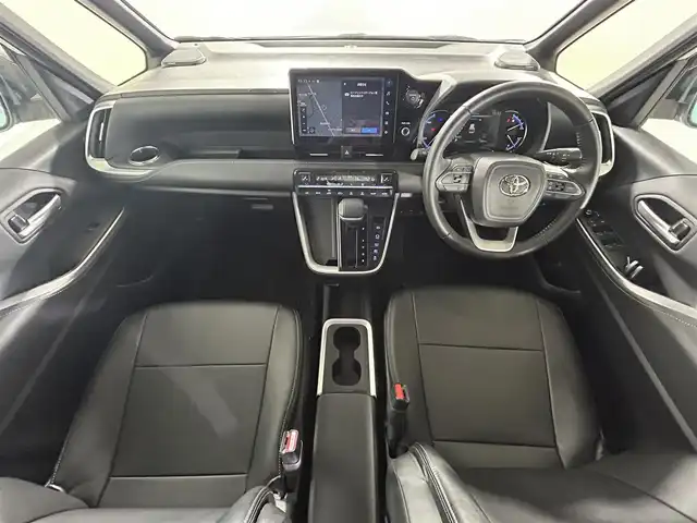 トヨタ ノア ハイブリッド S－Z 佐賀県 2023(令5)年 1.4万km ホワイトパールクリスタルシャイン 純正10型ディスプレイオーディオ/カーナビ/Bluetooth/フルセグTV/バックカメラ/レーダークルーズコントロール/シートヒーター/ハーフレザーシート/ETC/ダブルエアコン/コーナーセンサー/LEDヘッドライト/衝突被害軽減ブレーキ/オートライト/オートマチックハイビーム/スマートキー×２/プッシュスタート/純正フロアマット/純正17インチアルミホイール/盗難防止装置/横滑り防止装置/ドアバイザー