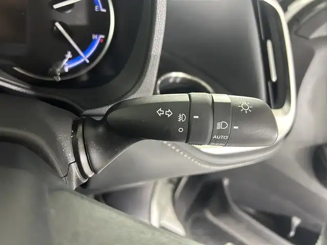 トヨタ ノア ハイブリッド S－Z 佐賀県 2023(令5)年 1.4万km ホワイトパールクリスタルシャイン 純正10型ディスプレイオーディオ/カーナビ/Bluetooth/フルセグTV/バックカメラ/レーダークルーズコントロール/シートヒーター/ハーフレザーシート/ETC/ダブルエアコン/コーナーセンサー/LEDヘッドライト/衝突被害軽減ブレーキ/オートライト/オートマチックハイビーム/スマートキー×２/プッシュスタート/純正フロアマット/純正17インチアルミホイール/盗難防止装置/横滑り防止装置/ドアバイザー