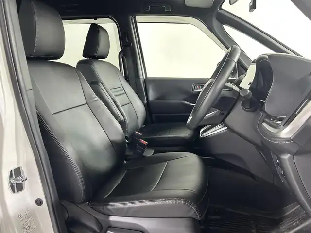 トヨタ ノア ハイブリッド S－Z 佐賀県 2023(令5)年 1.4万km ホワイトパールクリスタルシャイン 純正10型ディスプレイオーディオ/カーナビ/Bluetooth/フルセグTV/バックカメラ/レーダークルーズコントロール/シートヒーター/ハーフレザーシート/ETC/ダブルエアコン/コーナーセンサー/LEDヘッドライト/衝突被害軽減ブレーキ/オートライト/オートマチックハイビーム/スマートキー×２/プッシュスタート/純正フロアマット/純正17インチアルミホイール/盗難防止装置/横滑り防止装置/ドアバイザー