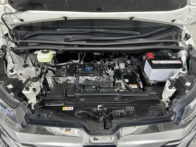 トヨタ ノア ハイブリッド S－Z 佐賀県 2023(令5)年 1.4万km ホワイトパールクリスタルシャイン 純正10型ディスプレイオーディオ/カーナビ/Bluetooth/フルセグTV/バックカメラ/レーダークルーズコントロール/シートヒーター/ハーフレザーシート/ETC/ダブルエアコン/コーナーセンサー/LEDヘッドライト/衝突被害軽減ブレーキ/オートライト/オートマチックハイビーム/スマートキー×２/プッシュスタート/フロアマット/純正17インチアルミホイール/盗難防止装置/横滑り防止装置/ドアバイザー