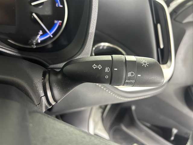 トヨタ ノア ハイブリッド S－Z 佐賀県 2023(令5)年 1.4万km ホワイトパールクリスタルシャイン 純正10型ディスプレイオーディオ/カーナビ/Bluetooth/フルセグTV/バックカメラ/レーダークルーズコントロール/シートヒーター/ハーフレザーシート/ETC/ダブルエアコン/コーナーセンサー/LEDヘッドライト/衝突被害軽減ブレーキ/オートライト/オートマチックハイビーム/スマートキー×２/プッシュスタート/フロアマット/純正17インチアルミホイール/盗難防止装置/横滑り防止装置/ドアバイザー