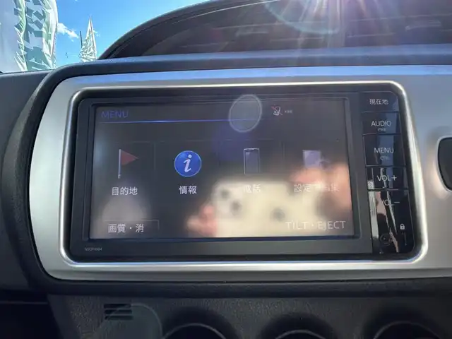 トヨタ ヴィッツ F 三重県 2015(平27)年 14万km グレーメタリック 登録時139836km/・純正ナビ/(AM/FM/ワンセグTV/Bluetooth)/バックカメラ/ドライブレコーダー/ETC/純正フロアマット/モデリスタアルミホイール/禁煙車/電格ミラー