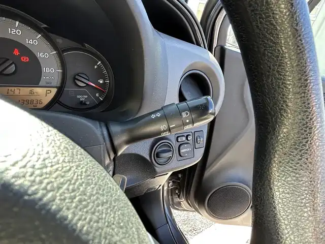 トヨタ ヴィッツ F 三重県 2015(平27)年 14万km グレーメタリック 登録時139836km/・純正ナビ/(AM/FM/ワンセグTV/Bluetooth)/バックカメラ/ドライブレコーダー/ETC/純正フロアマット/モデリスタアルミホイール/禁煙車/電格ミラー