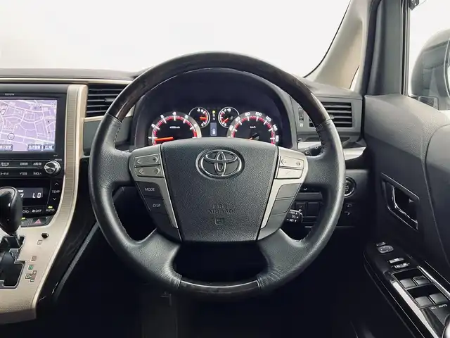 トヨタ アルファード 240S タイプゴールドⅡ 道央・札幌 2014(平26)年 9.7万km ホワイトパールクリスタルシャイン ・モデリスタエアロ(フロント＆サイド＆リア)/・純正メーカーオプションナビ/・フルセグTV/・CD／DVD／BT/・バックカメラ/・ビルトインETC/・社外エンジンスターター/・室内灯LED/・HIDヘッドライト/・電動リアゲート/・オットマン/・フロントフォグライト/・ウィンカーミラー/・前後コーナーセンサー/・横滑り防止装置/・純正フロアマット/・純正サイドバイザー/・スペアキー/・新車保証書/・取扱説明書