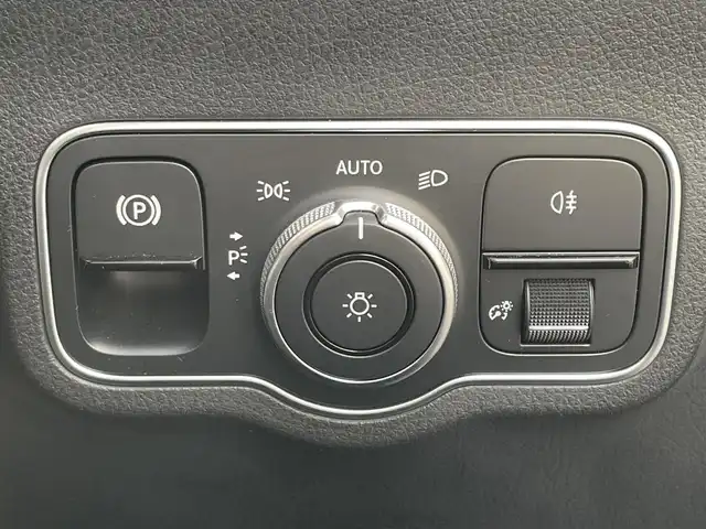 メルセデス・ベンツ ＧＬＡ２００ｄ 4マチック 群馬県 2020(令2)年 4.6万km デニムブルー レーダーセーフティパッケージ/・先行車追従クルーズコントロール/・アクティブブラインドスポットアシスト/・アクティブレーンキーピングアシスト/・アクティブステアリング/・ブレーキアシスト/純正メーカーナビゲーション/（USB/BT/フルセグTV）/全方位カメラ/ビルトインETC2.0/前後ドライブレコーダー/前席シートヒーター/前席メモリパワーシート/アンビエントライト/LEDヘッドライト/クリアランスソナー/パワーバックドア/電格ミラー/純正フロアマット/純正19インチアルミホイール