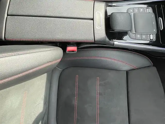 メルセデス・ベンツ ＧＬＡ２００ｄ 4マチック 群馬県 2020(令2)年 4.6万km デニムブルー レーダーセーフティパッケージ/・先行車追従クルーズコントロール/・アクティブブラインドスポットアシスト/・アクティブレーンキーピングアシスト/・アクティブステアリング/・ブレーキアシスト/純正メーカーナビゲーション/（USB/BT/フルセグTV）/全方位カメラ/ビルトインETC2.0/前後ドライブレコーダー/前席シートヒーター/前席メモリパワーシート/アンビエントライト/LEDヘッドライト/クリアランスソナー/パワーバックドア/電格ミラー/純正フロアマット/純正19インチアルミホイール