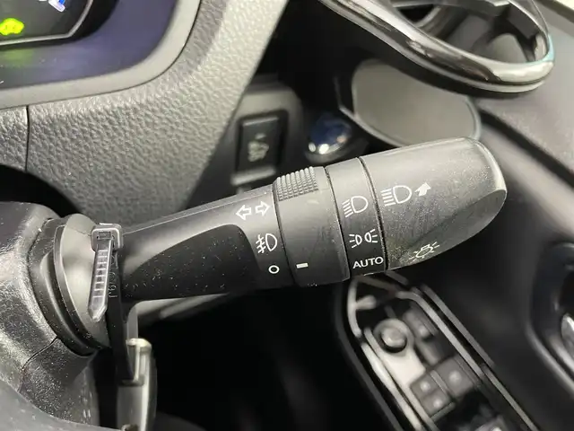 トヨタ ノア ハイブリッド Si ダブルバイビー 埼玉県 2018(平30)年 5.5万km ラグジュアリーホワイトパールクリスタルシャインガラスフレーク 純正１０インチナビ　/バックカメラ　/フリップダウンモニター/ビルトインＥＴＣ　/ドライブレコーダー　/セーフティセンス　/クルーズコントロール　/ミラー型ドラレコ　/シートヒーター　/純正アルミホイール　/オートハイビーム　/ＬＥＤライト